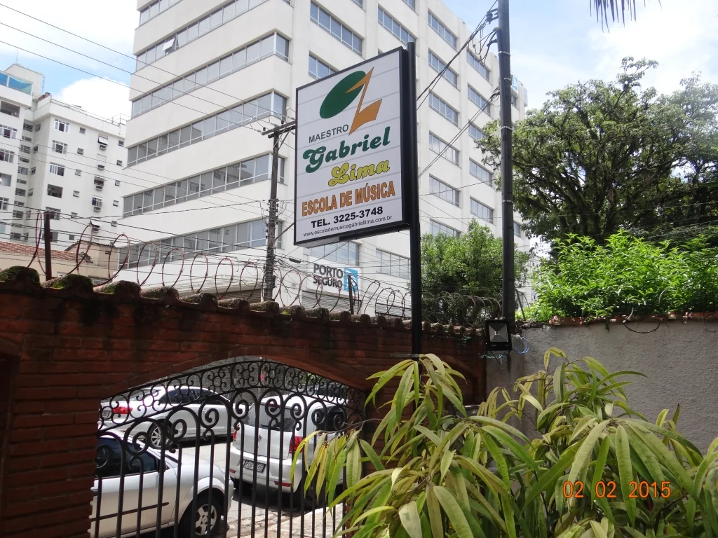 Espaço de aulas - Escola Gabriel Lima Santos SP